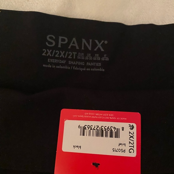 Spanx everyday shaping panties (2 pair) - Picture 4 of 4